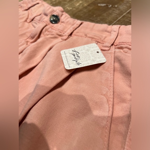 Free People Billie Mid Rise Pleated
Chino Shorts - Picture 4 of 10